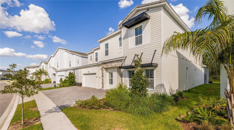 Davenport, Florida 33837, 11 Bedroom Bedrooms, ,11 Bathroombathrooms,Residential,For Sale,Oak Blossom,0,Mfro6437406