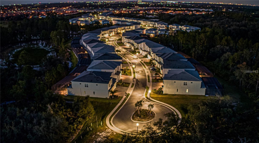 Davenport, Florida 33837, 11 Bedroom Bedrooms, ,11 Bathroombathrooms,Residential,For Sale,Oak Blossom,0,Mfro6437406