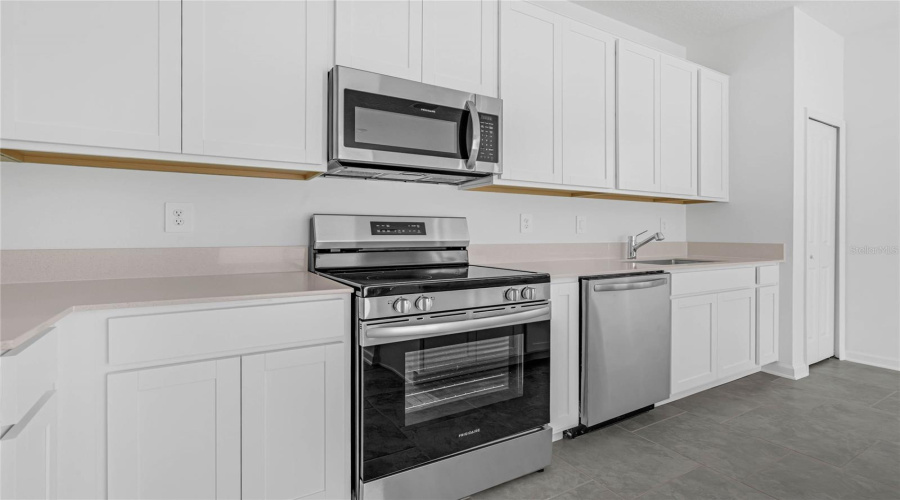 Davenport, Florida 33837, 3 Bedroom Bedrooms, ,2 Bathroombathrooms,Residential,For Sale,Pierr,0,Mfro6437981