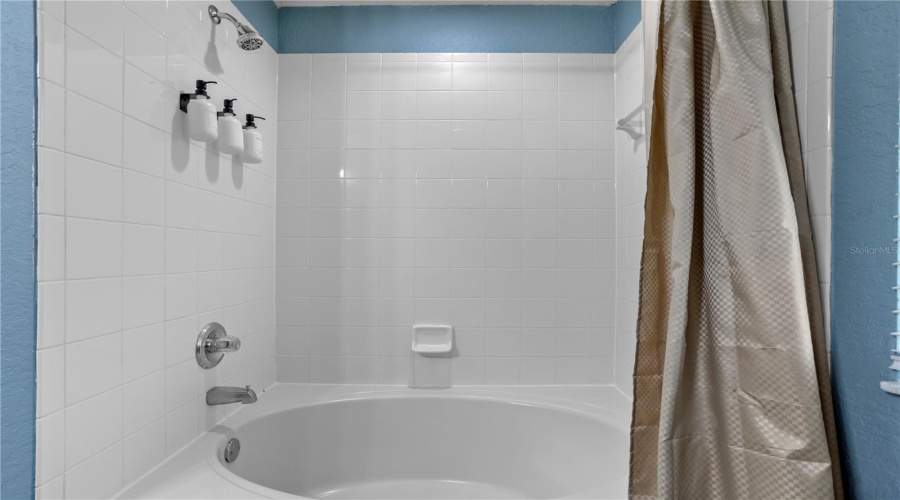 Davenport, Florida 33897, 4 Bedroom Bedrooms, ,3 Bathroombathrooms,Residential,For Sale,Cambria,0,Mfro6438673