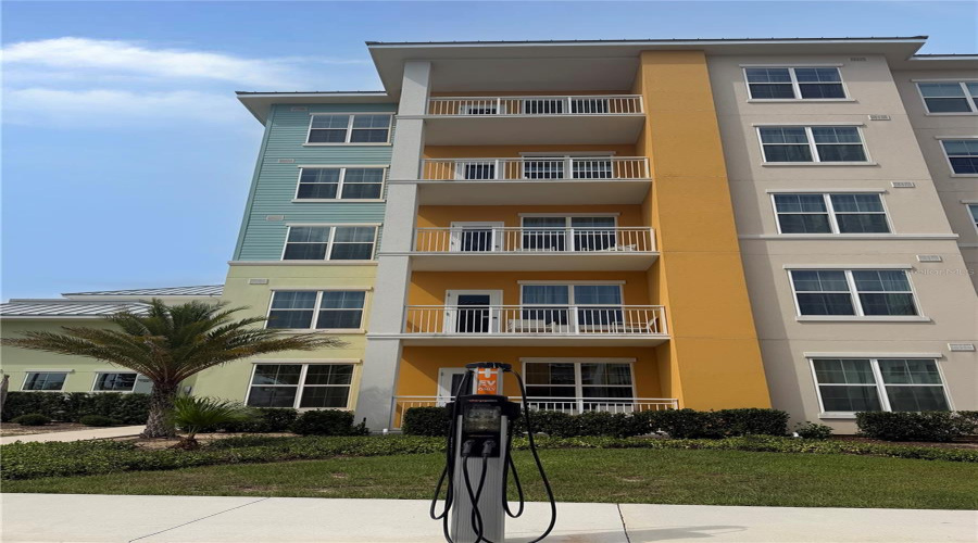Kissimmee, Florida 34747, 1 Bedroom Bedrooms, ,1 Bathroombathrooms,Residential,For Sale,Sunset Walk,0,Mfrs5153810