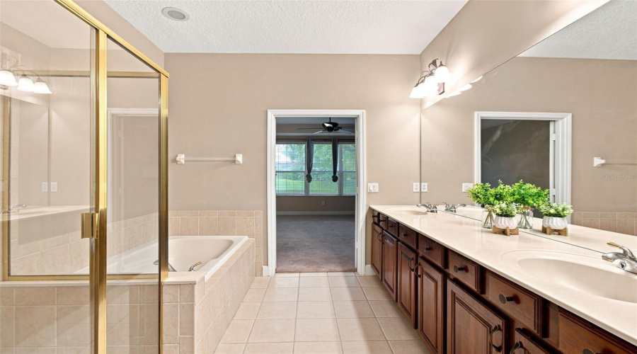 Orlando, Florida 32836, 3 Bedroom Bedrooms, ,2 Bathroombathrooms,Residential,For Sale,Via Bella Notte,0,Mfro6438875