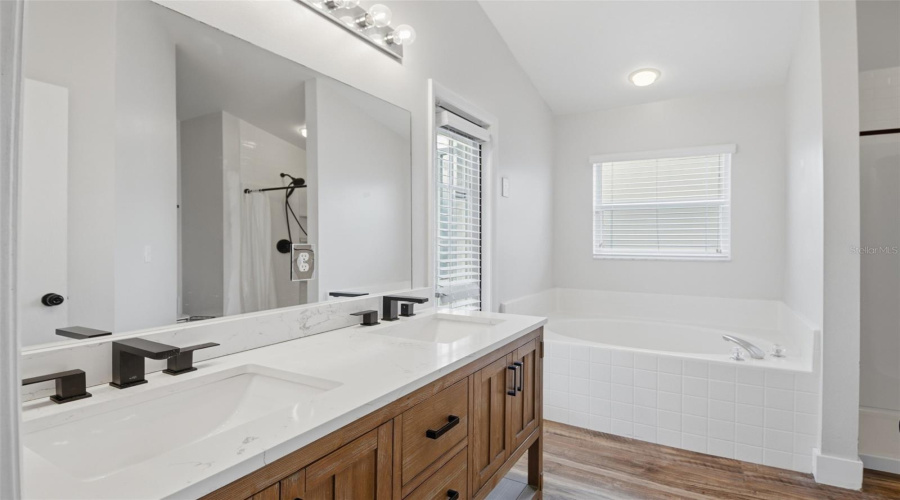 Davenport, Florida 33897, 3 Bedroom Bedrooms, ,2 Bathroombathrooms,Residential,For Sale,Bloomingdale,0,Mfro6435872