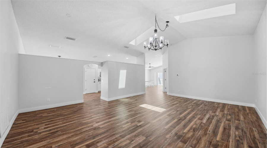 Davenport, Florida 33897, 3 Bedroom Bedrooms, ,2 Bathroombathrooms,Residential,For Sale,Bloomingdale,0,Mfro6435872