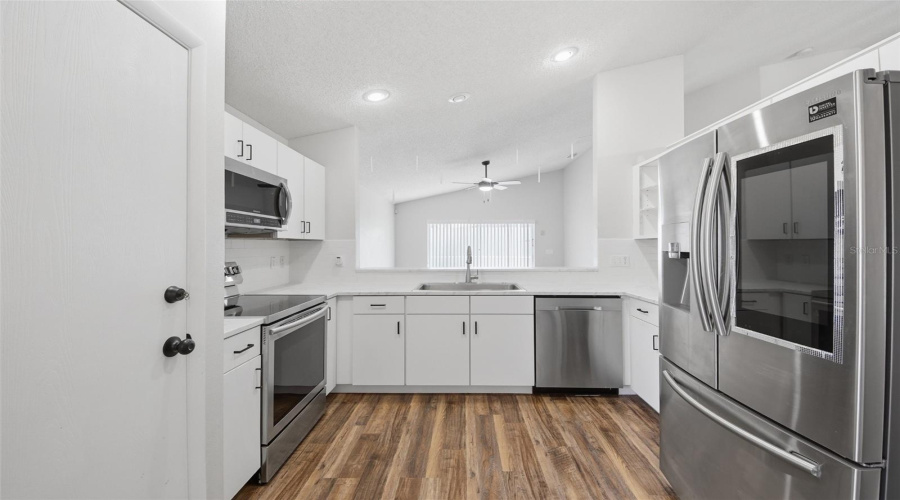 Davenport, Florida 33897, 3 Bedroom Bedrooms, ,2 Bathroombathrooms,Residential,For Sale,Bloomingdale,0,Mfro6435872