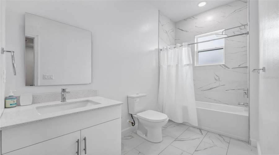 Davenport, Florida 33896, 4 Bedroom Bedrooms, ,4 Bathroombathrooms,Residential,For Sale,Famagusta Dr,0,Mfro6405942