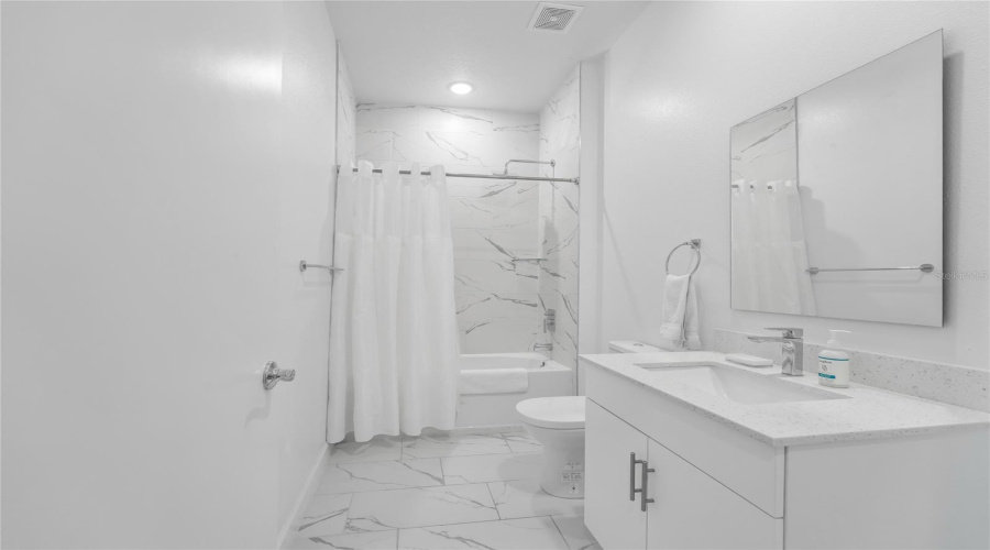 Davenport, Florida 33896, 4 Bedroom Bedrooms, ,4 Bathroombathrooms,Residential,For Sale,Famagusta Dr,0,Mfro6405942