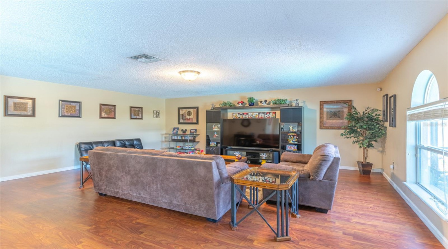 Davenport, Florida 33897, 5 Bedroom Bedrooms, ,3 Bathroombathrooms,Residential,For Sale,Samuel,0,Mfrl4961846