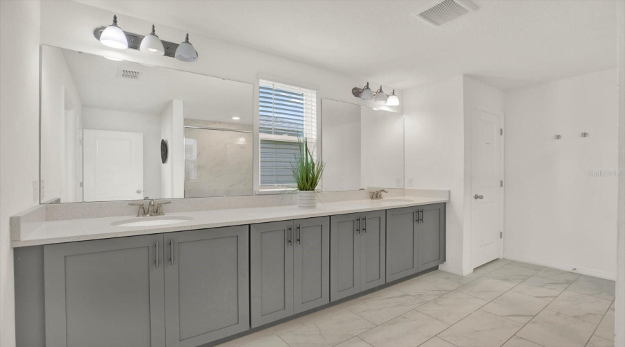 Davenport, Florida 33896, 4 Bedroom Bedrooms, ,3 Bathroombathrooms,Residential,For Sale,Lancashire,0,Mfrtb8526601