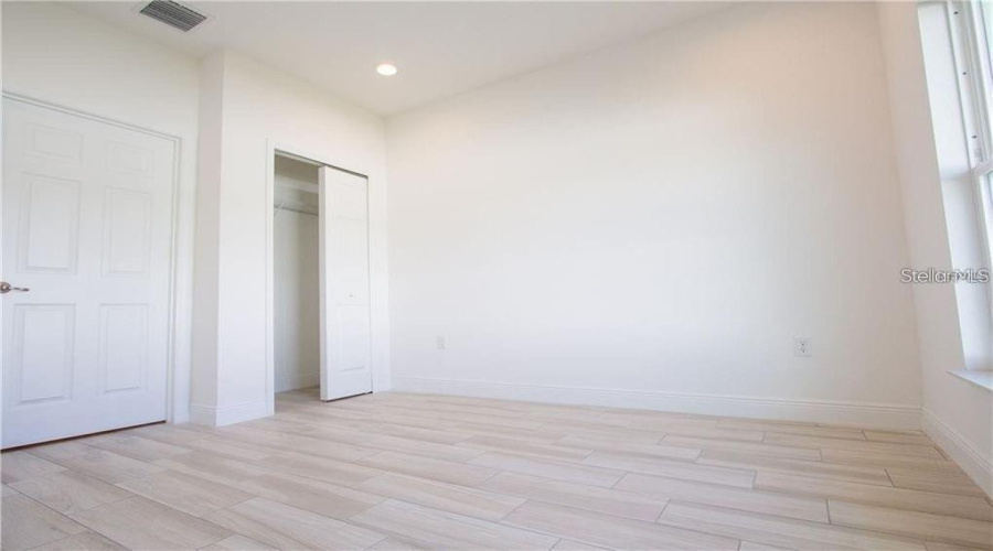 Davenport, Florida 33896, 3 Bedroom Bedrooms, ,3 Bathroombathrooms,Residential,For Sale,Lake Shore,0,Mfrtb8545913