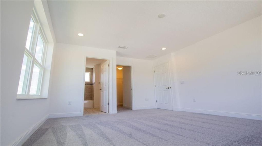 Davenport, Florida 33896, 3 Bedroom Bedrooms, ,3 Bathroombathrooms,Residential,For Sale,Lake Shore,0,Mfrtb8545913