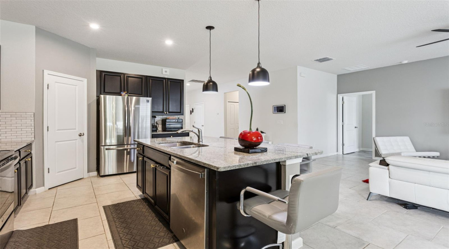 Davenport, Florida 33837, 3 Bedroom Bedrooms, ,2 Bathroombathrooms,Residential,For Sale,Whirlaway Dr,0,Mfro6439402