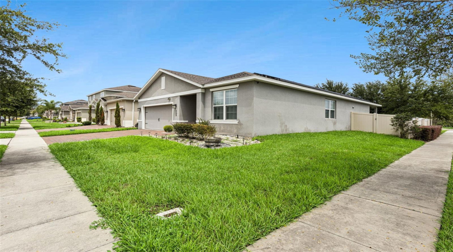 Davenport, Florida 33837, 3 Bedroom Bedrooms, ,2 Bathroombathrooms,Residential,For Sale,Whirlaway Dr,0,Mfro6439402