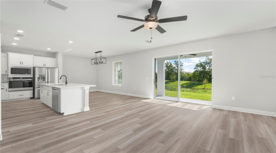 Kissimmee, Florida 34747, 6 Bedroom Bedrooms, ,4 Bathroombathrooms,Residential,For Sale,Somersworth,0,Mfrtb8545944