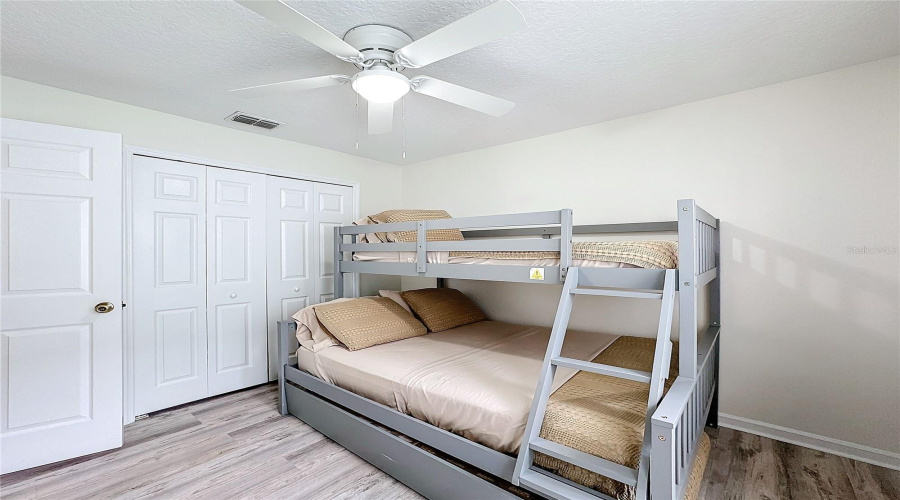 Davenport, Florida 33896, 4 Bedroom Bedrooms, ,2 Bathroombathrooms,Residential,For Sale,Hollinghead Loop,0,Mfro6416303