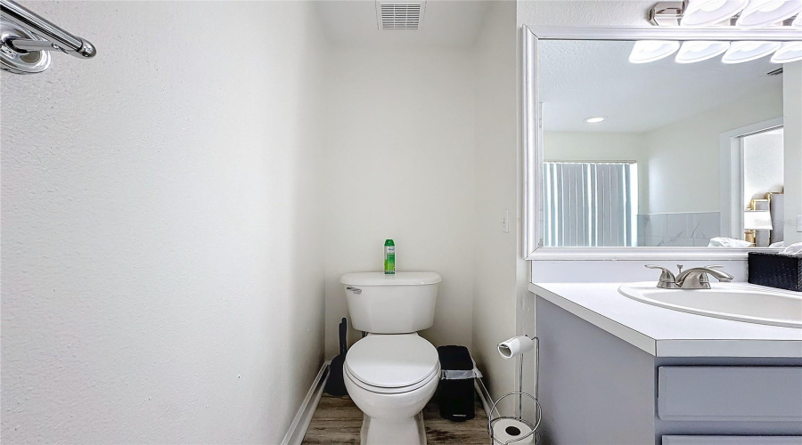 Davenport, Florida 33896, 4 Bedroom Bedrooms, ,2 Bathroombathrooms,Residential,For Sale,Hollinghead Loop,0,Mfro6416303