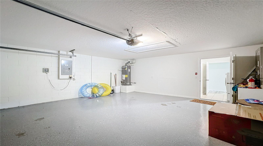 Davenport, Florida 33896, 4 Bedroom Bedrooms, ,2 Bathroombathrooms,Residential,For Sale,Hollinghead Loop,0,Mfro6416303