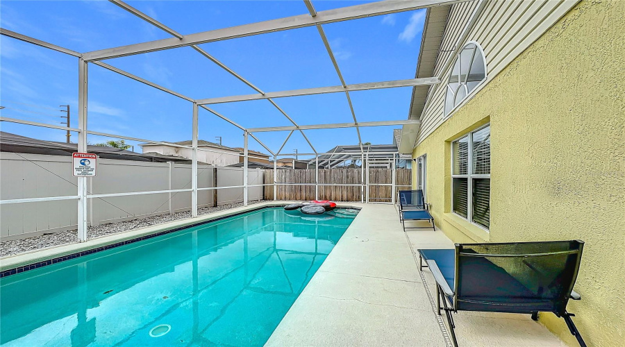 Davenport, Florida 33896, 4 Bedroom Bedrooms, ,2 Bathroombathrooms,Residential,For Sale,Hollinghead Loop,0,Mfro6416303