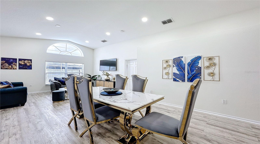 Davenport, Florida 33896, 4 Bedroom Bedrooms, ,2 Bathroombathrooms,Residential,For Sale,Hollinghead Loop,0,Mfro6416303