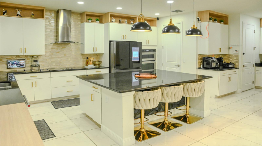 Orlando, Florida 32836, 5 Bedroom Bedrooms, ,4 Bathroombathrooms,Residential,For Sale,Ludington,0,Mfro6438720