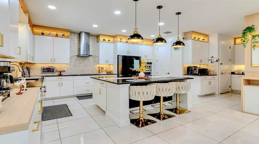 Orlando, Florida 32836, 5 Bedroom Bedrooms, ,4 Bathroombathrooms,Residential,For Sale,Ludington,0,Mfro6438720