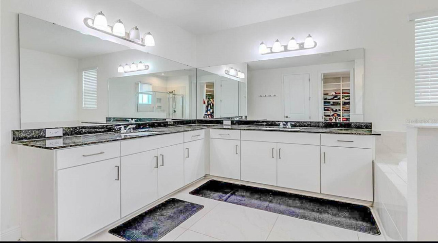 Orlando, Florida 32836, 5 Bedroom Bedrooms, ,4 Bathroombathrooms,Residential,For Sale,Ludington,0,Mfro6438720