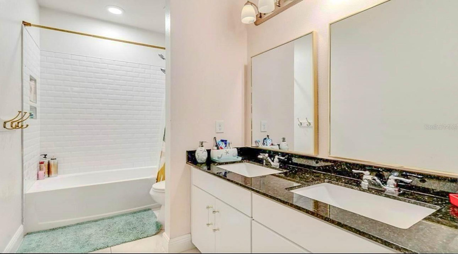 Orlando, Florida 32836, 5 Bedroom Bedrooms, ,4 Bathroombathrooms,Residential,For Sale,Ludington,0,Mfro6438720