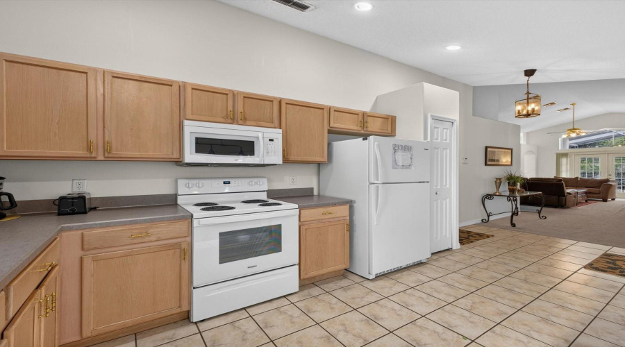 Kissimmee, Florida 34747, 4 Bedroom Bedrooms, ,3 Bathroombathrooms,Residential,For Sale,Spring Creek,0,Mfro6438647