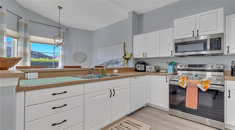Davenport, Florida 33897, 4 Bedroom Bedrooms, ,3 Bathroombathrooms,Residential,For Sale,Tuscan Hills Blvd,0,Mfrs5156337