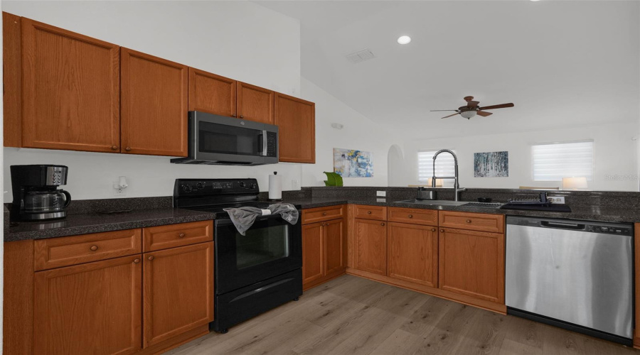 Davenport, Florida 33896, 4 Bedroom Bedrooms, ,2 Bathroombathrooms,Residential,For Sale,Paradise Woods,0,Mfrs5156782