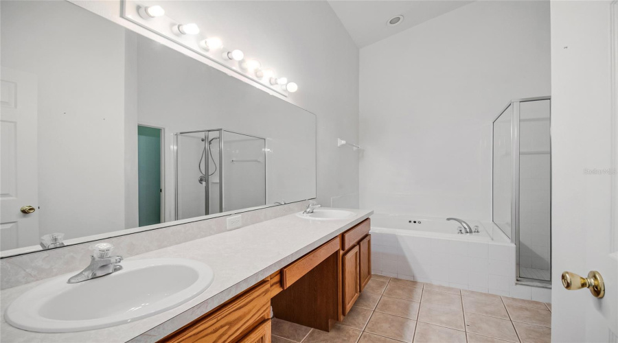 Davenport, Florida 33897, 4 Bedroom Bedrooms, ,2 Bathroombathrooms,Residential,For Sale,Brayton,0,Mfrs5156865