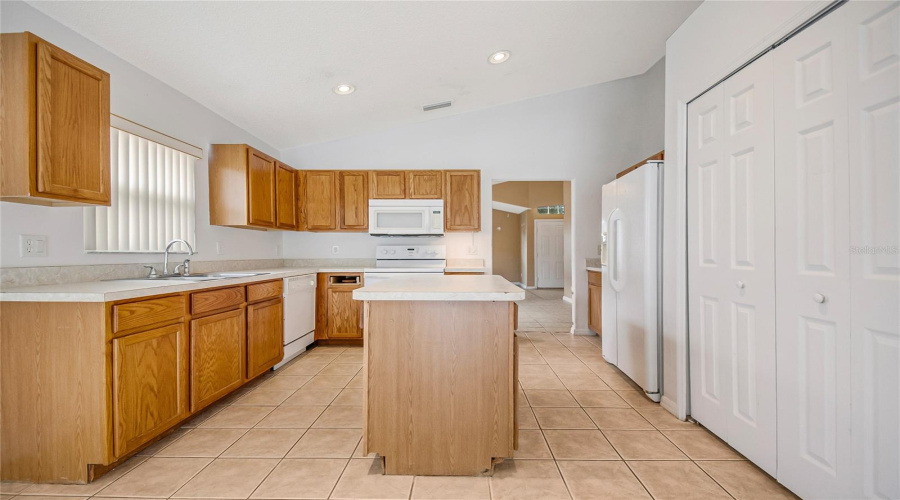 Davenport, Florida 33897, 4 Bedroom Bedrooms, ,2 Bathroombathrooms,Residential,For Sale,Brayton,0,Mfrs5156865
