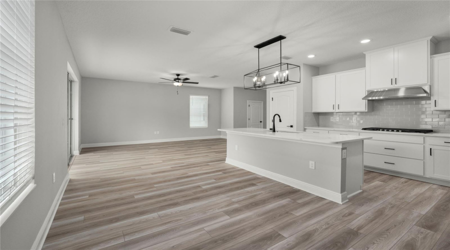 Kissimmee, Florida 34747, 5 Bedroom Bedrooms, ,3 Bathroombathrooms,Residential,For Sale,Somersworth,0,Mfrtb8545929