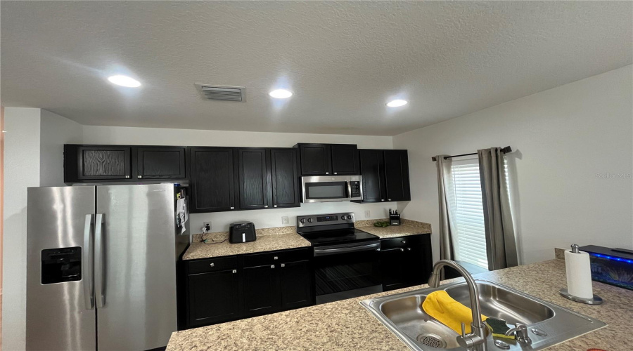 Davenport, Florida 33837, 3 Bedroom Bedrooms, ,2 Bathroombathrooms,Residential,For Sale,Benjamin,0,Mfrs5157013