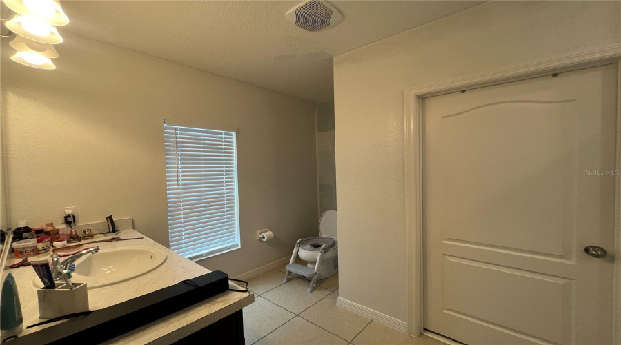 Davenport, Florida 33837, 3 Bedroom Bedrooms, ,2 Bathroombathrooms,Residential,For Sale,Benjamin,0,Mfrs5157013