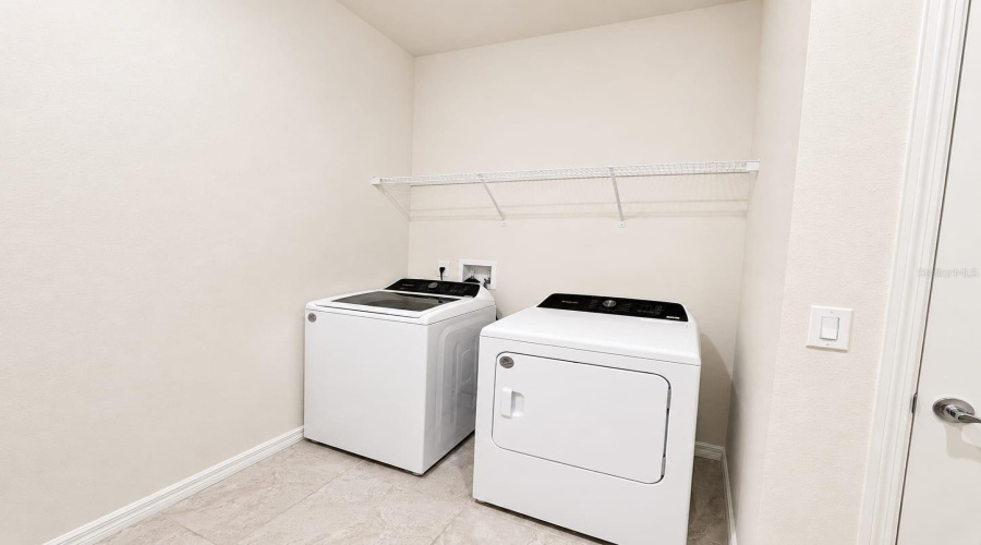 Davenport, Florida 33837, 4 Bedroom Bedrooms, ,3 Bathroombathrooms,Residential,For Sale,Norcott,0,Mfrp4939779