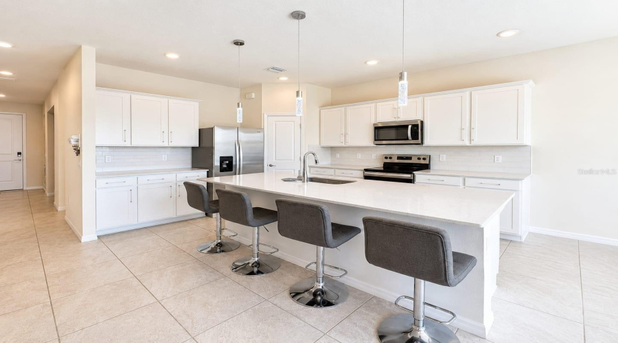 Davenport, Florida 33837, 4 Bedroom Bedrooms, ,3 Bathroombathrooms,Residential,For Sale,Norcott,0,Mfrp4939779