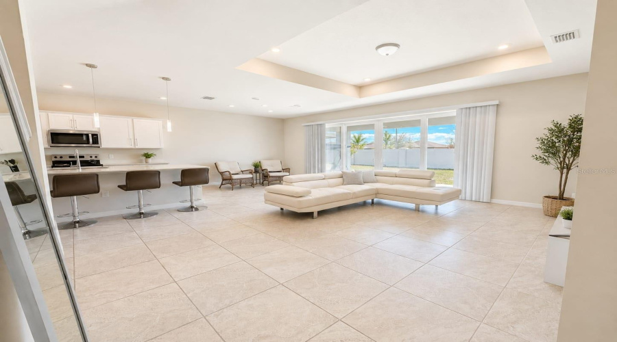 Davenport, Florida 33837, 4 Bedroom Bedrooms, ,3 Bathroombathrooms,Residential,For Sale,Norcott,0,Mfrp4939779