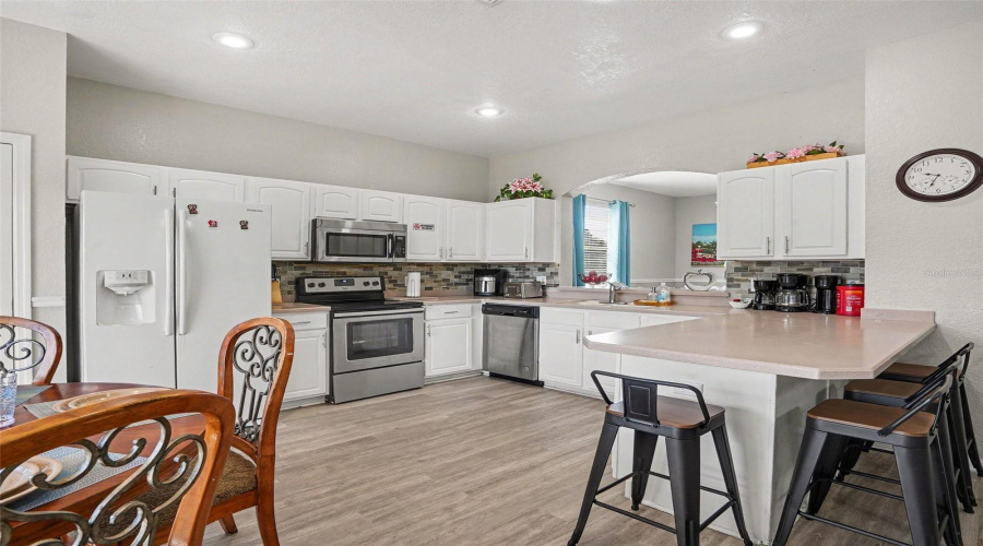 Kissimmee, Florida 34747, 6 Bedroom Bedrooms, ,4 Bathroombathrooms,Residential,For Sale,Manesty,0,Mfro6437997