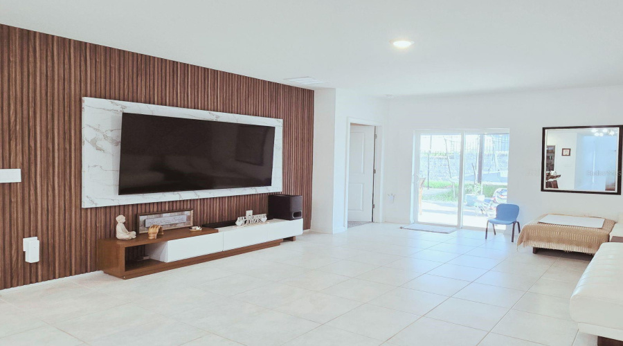 Davenport, Florida 33837, 5 Bedroom Bedrooms, ,2 Bathroombathrooms,Residential,For Sale,Gentle Rain,0,Mfrs5156123