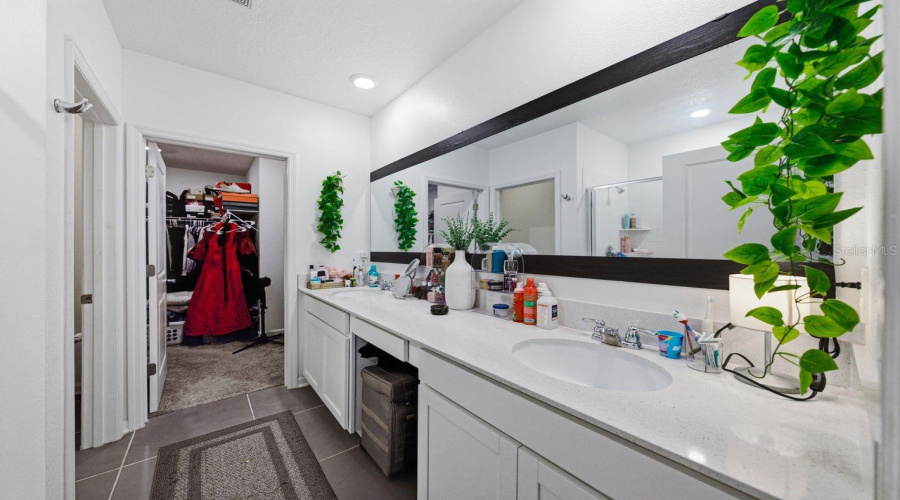 Davenport, Florida 33837, 5 Bedroom Bedrooms, ,2 Bathroombathrooms,Residential,For Sale,Jackson,0,Mfro6439732
