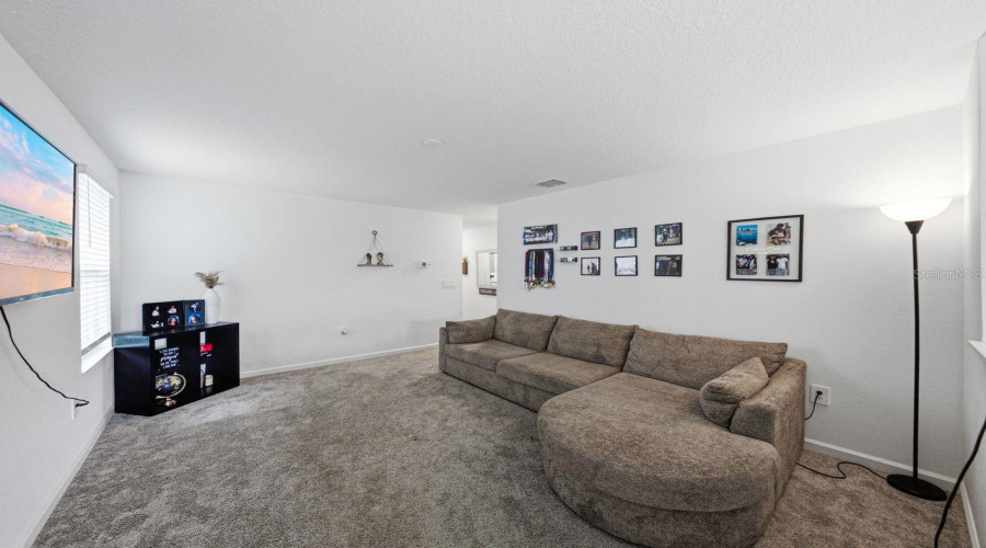 Davenport, Florida 33837, 5 Bedroom Bedrooms, ,2 Bathroombathrooms,Residential,For Sale,Jackson,0,Mfro6439732
