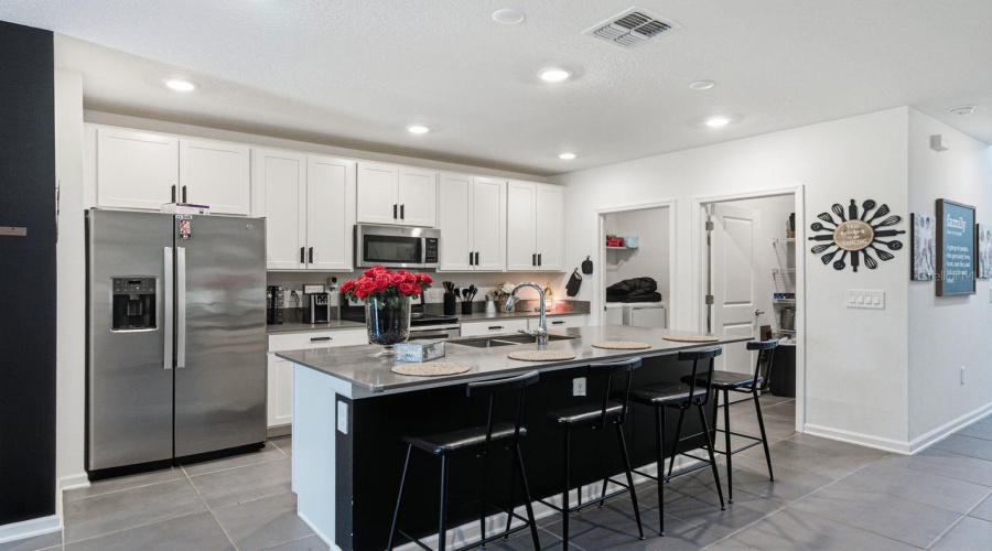 Davenport, Florida 33837, 5 Bedroom Bedrooms, ,2 Bathroombathrooms,Residential,For Sale,Jackson,0,Mfro6439732
