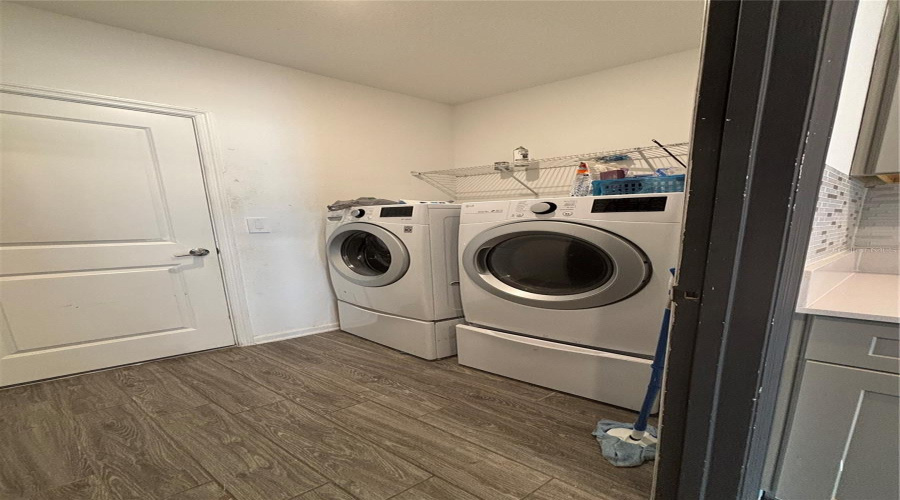 Davenport, Florida 33837, 5 Bedroom Bedrooms, ,2 Bathroombathrooms,Residential,For Sale,Jett,0,Mfrs5156302