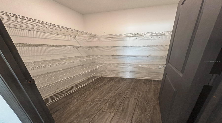 Davenport, Florida 33837, 5 Bedroom Bedrooms, ,2 Bathroombathrooms,Residential,For Sale,Jett,0,Mfrs5156302