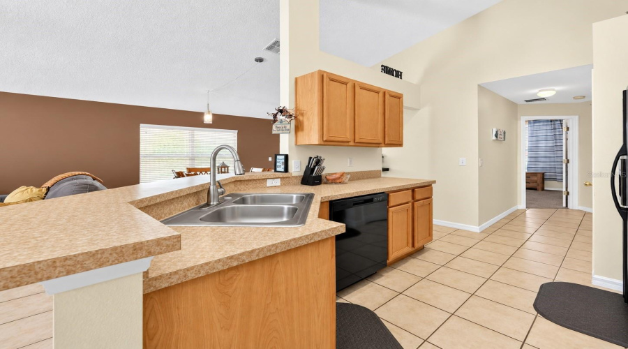 Davenport, Florida 33897, 4 Bedroom Bedrooms, ,3 Bathroombathrooms,Residential,For Sale,Saragossa Ave,0,Mfrg5117432