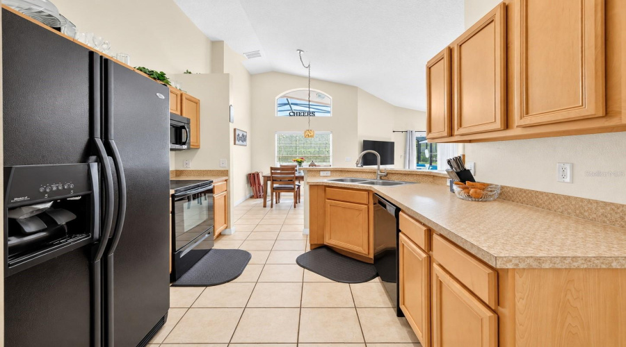 Davenport, Florida 33897, 4 Bedroom Bedrooms, ,3 Bathroombathrooms,Residential,For Sale,Saragossa Ave,0,Mfrg5117432
