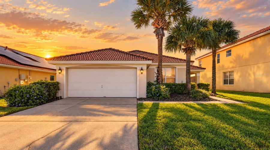 Davenport, Florida 33897, 4 Bedroom Bedrooms, ,3 Bathroombathrooms,Residential,For Sale,Saragossa Ave,0,Mfrg5117432