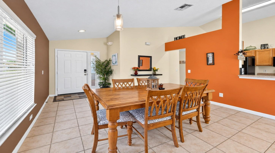 Davenport, Florida 33897, 4 Bedroom Bedrooms, ,3 Bathroombathrooms,Residential,For Sale,Saragossa Ave,0,Mfrg5117432