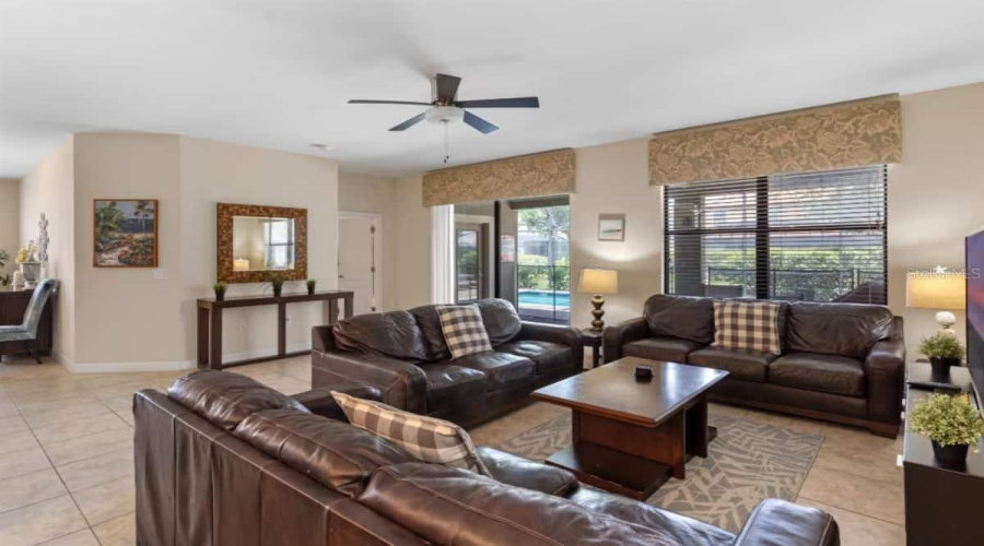 Davenport, Florida 33896, 4 Bedroom Bedrooms, ,3 Bathroombathrooms,Residential,For Sale,Moon Valley,0,Mfrs5157056